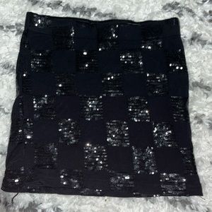 Checkered sparkly black skirt tween